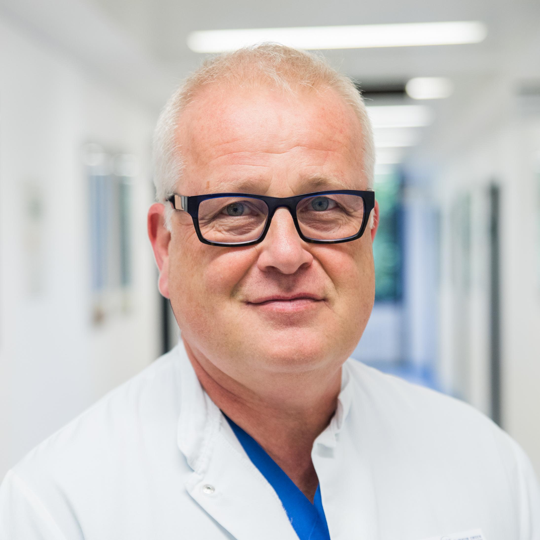 Dr. Bernhard Scherger